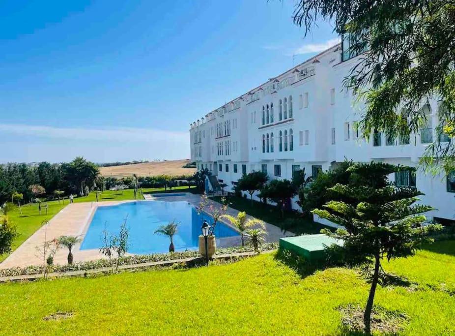 Luxurious Achakar Pool &beach Appartement Tanger
